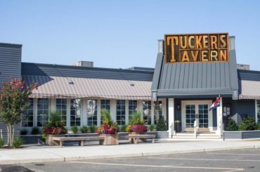 Tuckers Tavern: Best Restaurants in Long Beach Island